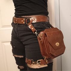 Steampunk Belt Bag For Everyday Use, Ren Faire Outfits, Thigh Bag, Fair Outfits, Výtvarné Reference, By Any Means Necessary, Clothing Design Sketches, Idee Cosplay, Pu Bag