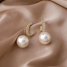 Crystal Big Pearl Dangle Fashion Earrings Charm Jewelry XYS0106 - Touchy Style . Formal Event Jewelry, Drop Pearl Earrings, Large Pearl Earrings, Big Pearl, Luxury Earrings, Bridal Earrings Pearl, Pearl Earrings Dangle, Crystal Drop Earrings, Bridal Pearls