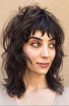 Haircut Layered, Medium Shaggy Hairstyles, Bangs Curtain, Medium Hairstyle, Medium Haircut, Modern Shag Haircut, Hair Layered, Bangs Hairstyle