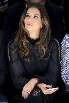 Eva Longoria Hair, Eva Longoria Style, Hair Color Light Brown, Brown Blonde Hair, Eva Longoria, Light Brown Hair, Cool Haircuts, Brown Hair Colors, Brunette Hair