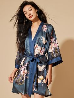 Short Kimono Robe Crane Honeymoon Dress, Short Kimono Robe, Satin Kimono, Short Kimono, Floral Kimono, Vintage Kimono, Womens Robes, Silk Kimono, Natural Silk