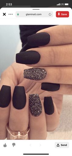 Glitter Matte Nails, Black Matte Nails With Design, Mat Black Nails, Nye Nails, Oval Shaped Nails, Black Nails With Glitter, Sassy Nails, Bling Design