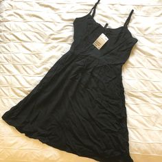 Firm On Price. If You Would Like To Bundle With Another Item Or Have Any Questions, Please Send Me A Message. Black Fitted Mini Sundress, Black Cotton Mini Dress For Date Night, Casual Black Midi Dress From H&m, Casual Black Midi Dress H&m, Fitted Black Casual Sundress, Black Fitted Casual Sundress, H&m Black Casual Midi Dress, Casual H&m Dress For Date Night, Black Fitted Knee-length Sundress