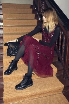 Veronica Heilbrunner, Whimsy Goth Outfit, Goth Outfits Aesthetic, Street Mirror, Goth Outfit Inspo, Veronika Heilbrunner, Goth Outfit, Whimsy Goth, Rock Outfits