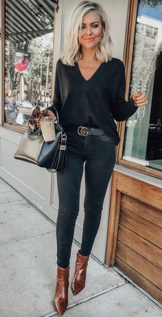 50 Latest Fashion Ideas for 45 Year Old Woman 2023 Smart Casual Drinks Outfit Women, Going Out Outfits 30 Year Old, 45 Year Old Women, Outfits 40s, Going Out Outfits For Women, 40 Year Old Womens Fashion, Day Drinking Outfit, Outfit Formal Mujer, Drinks Outfits