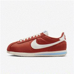 You spoke. We listened. Based on your feedback, we've revamped the original Cortez while maintaining the retro appeal you know and love. Now with a wider toe area and firmer side panels, you can comfortably wear them day in and day out. Plus, reengineered textile helps prevent warping or creasing. Cortez fans—this one’s for you. Nike Cortez Women, Orange Sneakers, Cute Nikes, Red Nike, University Blue, Nike Cortez, Sneakers Outfit, Shoes Nike, Nike Jordan