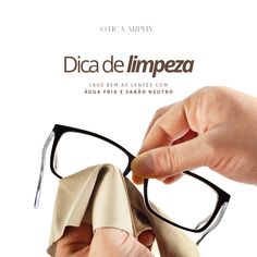 Dica de limpeza Optical Social Media Post, Glasses Social Media Design, Graphic Design Brochure, Emoji Pictures, Optical Shop, Photo Collage Maker, Medical Design, Marketing Logo, Collaborative Learning