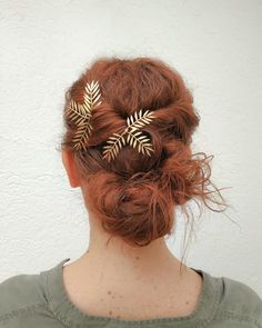 Gold Leaf Hair, Boho Hair Pins, Exotic Wedding, Boho Beach Wedding, Beach Wedding Hair, Hair Adornments, Wedding Hair Pins, Bridal Headpiece, Bridal Hair Pins