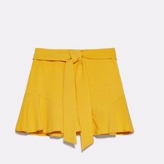 Looks Like A Skirt But Has Shorts Underneath Zara Skort, Zara Basics, Ruffled Mini Skirt, Box Pleat Skirt, Zara Gold, Yellow Skirt, Draped Skirt, Black Leather Skirts, Zara Skirts