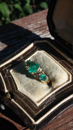 Stunning 14k Gold, Colombian Emerald Wedding Engagement Ring.. Emeralds are Gorgeous Green color... Weight is about 3 Grams Size is 6.. Ri,g is Absolutely Stunning, look Spectacular, Emeralds are in Gorgeous Deep Green Color, transparent.. Perfect Vintage Condition.. Vintage Emerald Jewelry With Vvs Clarity, Oval Wedding Rings With Certificate Of Authenticity, Vintage Oval Emerald Ring Vvs Clarity, Vintage Oval Emerald Ring With Vvs Clarity, Vintage Emerald Jewelry For Anniversary, Vintage Emerald Jewelry For Wedding And Anniversary, Vintage Marquise Cut Emerald Wedding Ring, Heirloom Three Stone Emerald Ring, Vintage Three Stone Emerald Ring Gift