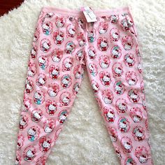 Relax In Comfort And Style With These "Purr-Fectly" Adorable, Authentic Vera Bradley Pajama Pants! Featuring A Fabulous "Hello Kitty Cameo" Motif! *Please Excuse My Lack Of Photographic Skills. I Would Call The Color A Bit Of A "Peachy" Pink! Size: 2xl (20) Brand New -- Never Used! -Cotton/Spandex Jersey Knit -Solid Rib Trim At Leg Openings And Waistband -Elastic Waistband With Drawstring Closure -Side Seam Pockets -28" Inseam -Size: 2xl (20) Stored In A Smoke-Free, Pet-Free Home. Cute Long Pants Sleepwear For Loungewear, Cute Stretch Sleepwear For Pajama Party, Cute Hello Kitty Print Sleepwear For Lounging, Cute Hello Kitty Print Loungewear Bottoms, Casual Hello Kitty Print Sleepwear Pants, Casual Hello Kitty Print Sleepwear, Cute Hello Kitty Sleepwear For Lounging, Casual Hello Kitty Long Pants Sleepwear, Cute Hello Kitty Print Loungewear Pants