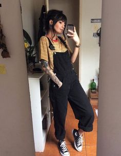 Goth Outfit, Fashion 90s, Style Gothic, Black Overalls, Tumblr Outfits, Teen Clothing, Looks Style