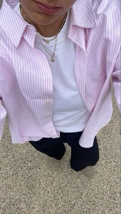 Pink Striped Shirt Outfit, Disappointed In People, Pink Shirt Outfit, Outfits With Striped Shirts, Pink Striped Shirt, Chemise Rose, Djerf Avenue, Stockholm Style, Stripe Outfits