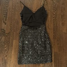 Nwt Black Open Back Mini Dress Sz M Open Back Mini Dress, Windsor Dresses, Her Closet, Nice Outfits, Dresses Backless, All Pins, Windsor, Open Back, Black Silver