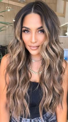 Rose Brunette, Kouvr Annon, Medium Aesthetic, Trending Hair Color, Hairby Chrissy, Balyage Long Hair, Tiktok People, Balayage Long Hair, Honey Balayage