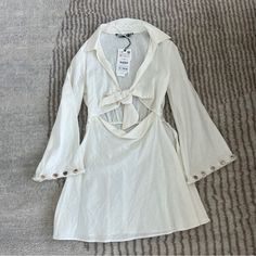 Size Medium Elegant Long Sleeve Mini Dress For Beach Season, Elegant Mini Dress For Spring Beach Cover-up, Chic Zara Mini Dress For Vacation, Zara Long Sleeve Mini Dress For Beach, Chic Zara Dress For Beach Cover-up, Elegant Zara Mini Dress For The Beach, Elegant Zara Mini Dress For Beach, Seashell Dress, Zara White