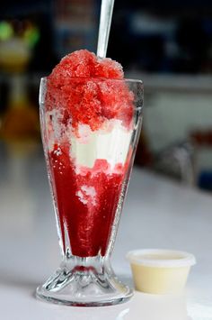 American Food Party, Make Your Own Snow, Shaved Ice Recipe, Snow Cone Stand, Costa Rican Food, Mexican Treats, Ice Cream Shake, Ice Popsicle, Sno Cones