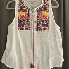 Like New! Never Worn! Spring Festival Embroidered Sleeveless Top, Sleeveless Embroidered Top For Spring Festival, Bohemian Sleeveless Top With Geometric Embroidery, Sleeveless Embroidered Top With Geometric Design For Spring, Sleeveless Embroidered Top For Festival, Spring Festival Embroidered Tank Top, Multicolor Sleeveless Embroidered Top For Spring, Sleeveless Multicolor Embroidered Top For Festival, Casual Sleeveless Embroidered Top For Vacation