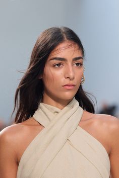 Rabanne Spring 2024 Ready-to-Wear Fashion Show | Vogue Paco Rabanne, Vogue, How To Wear, Beauty, Quick Saves