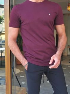 SlimFit Crewneck Plum T-Shirt - Hollo Men Color Clothes, Orange Blazer, Night Suit, Plum Color, 3 Piece Suits, Black Shirt Dress, Color Code, Crew Neck Tee, Primavera Estate