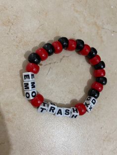 Creative Kandi Ideas, Green Kandi Bracelets, Emo Kandi Ideas, Emo Friendship Bracelets, Scene Kandi Bracelets Ideas, Emo Bracelet Ideas, Emo Kandi Bracelets, Kandi Singles Ideas Words