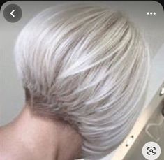 Short Haircuts Ideas, Pixie Haircut Ideas, Medium Hair Styles For Women, Chic Short Hair, Gorgeous Gray Hair, Haircuts Ideas, Stacked Bob