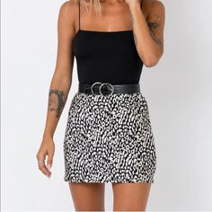 Brand New Low Waisted Skirt, White Cheetah Print, Brown Mini Skirt, White Tennis Skirt, Satin Mini Skirt, Green Mini Skirt, Blue Mini Skirt, Mini Skirt Black, Leopard Print Skirt