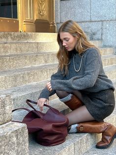 Camila Morrone, University Outfit, Uni Outfits, Mode Inspo, 가을 패션, Autumn Outfit, Looks Style, Looks Vintage, Fall Winter Outfits