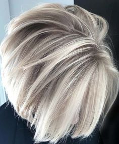 Blonde With Red Highlights, Κούρεμα Bob, Dunner Wordend Haar, Balayage Blond, Hair Highlights And Lowlights, Blond Balayage, Ice Blonde