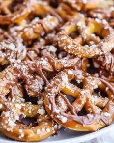 Indulge in sweet and crunchy Butter Toffee Pretzels! This easy recipe combines salty pretzels with rich toffee for a delightful snack. Perfect for parties or movie nights. Try it now and savor the sweet-salty perfection! Save this pin for your next treat! Easy Butter Toffee Pretzels, Pecan Toffee Crackers, Pretzel Snacks For Christmas, Toffee Butter Pretzels, Buttered Toffee Pretzels, Salty Snack For Party, Sweet Trash Recipe, Gift Desserts Ideas, Heath Toffee Pretzels