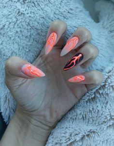 Nails Blooming Gel, Gel Nails Ideas, Flame Nails, Flame Nail Art, Blooming Gel, Hippie Nails, Nail Jewels, Pretty Nail Art Designs, Pretty Nail Art