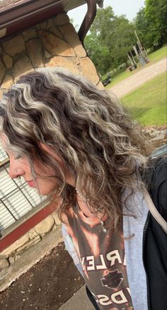 Brown Hair With Chunky Highlights Curly, Chunky Highlight On Curly Hair, Chunky Dark Brown Highlights, Curly Hair Dyed Blonde Highlights, Skunk Blonde Hair, Blonde And Dyed Hair, Blonde And Brown Hair Color Curly, Bleach Highlights Curly Hair