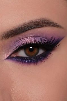 Purple Eye Makeup Smokey, Makeup To Go With Purple Hair, Lipstick With Purple Eyeshadow, Royal Purple Makeup Looks, Purple Make Up Brown Eyes, Lilac Smokey Eye, Purple Bridal Makeup For Brown Eyes, Dramatic Purple Eye Makeup, Cute Purple Makeup Looks