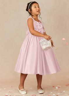 Your flower girl will look pretty like a princess in Midge, our floral tulle Ball-Gown dress. She features a lace bodice and straps adorned with 3D flowers. Satin Flower Girl Dresses, Tea Length Flower Girl Dress, Pink Flower Girl, Pink Flower Girl Dresses, Tulle Ball Gown, Matte Satin, 3d Flowers, Ball Gown Dresses, Gown Dress