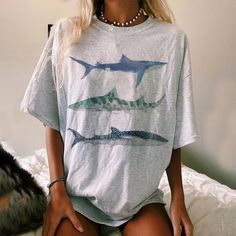 Surfergirl Style, Shark Pictures, Retro Surf, Sleeve Placket, Summer Retro, Mode Chic, Chic Top, Mode Inspo, Pullover Designs