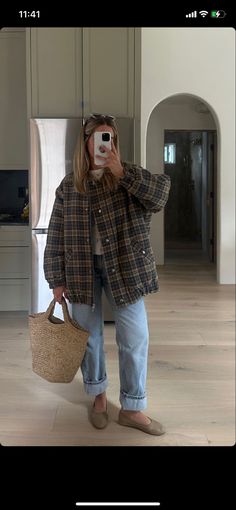 European Style Outfits, 2024 Fits, Mom Fashion, People Clothes, 2024 Style, Fit Ideas, Winter Clothes, Casual Street Style, New Wardrobe