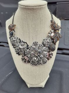 "My Momma and I made this statement bib necklace using broken pieces of new and old pieces of jewelry!    Handmade repurposed necklace silver tone metal statement bib necklace. Has a blingy and sparkly new and old pieces of jewelry like earrings, necklaces, brooches and pins.  has 2\" extender **If you live outside the USA message me and I'll give you a shipping quote.** *Look us up on Facebook at:  \"Sparkle my Glitter\" to see more of our creations." Repurposed Necklace, Old Jewelry Crafts, Vintage Jewelry Diy, Pastel Jewelry, Jewelry Repurposed, Junk Jewelry, Fancy Costumes, Statement Collar Necklace, Statement Bib Necklace