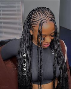 Hair Braiding Styles Black Women Natural Hair, Summer Fulani Braids, Trendy Braids For Black Women 2023, Fulani Braids With Front Braids, Fulani Braids Hairstyles With Curls At The End, Hairstyles For The Pool Black Women, Braid Hairstyles For Vacation, Fulani Design Braids, Trendy Braided Hairstyles 2023