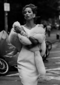 90s Glam Aesthetic, Supermodel Aesthetic, 90s Glam, Rich Aesthetic, Models 90s, 90s Models, Steven Meisel, Linda Evangelista