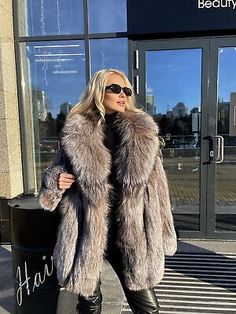 Premium Quality New Women Real Silver Fox Fur Coat Natural Full Pelt Fluffy Jacket Thick Outwear, Womens Coats Jackets Silver Fox Fur Coat, Raccoon Fur Coat, Sable Fur Coat, Fox Coat, Fox Sweater, Denim Coat Women, Fluffy Jacket, Fabulous Furs, Coat Outfit