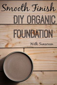 Diy Foundation, Toxic Makeup, Makeup Recipes, Homemade Makeup, Non Toxic Makeup, Homemade Cosmetics, Diy Kosmetik, Natural Beauty Diy, Diy Facial