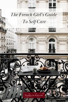 French Self Care, How To Be French, Resolutions Ideas, French Beauty Routine, Paris Mood, Metaphysical Books, French Beauty Secrets