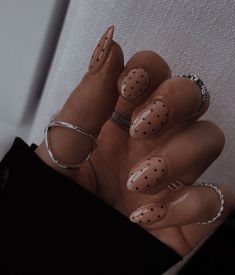 Amazing Nail Art Designs, Pretty Fingers, Dot Nail Designs, Amazing Nail Art, Nail Goals, Nails Now, Minimal Nails, Dots Nails