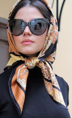 Hijab Stile, Estilo Hijab, How To Wear A Scarf, Scarf Outfit, Wearing Sunglasses