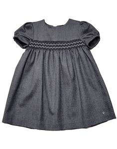 Brand new with tags authentic Gucci baby toddler girls gray Stretch Wool Flannel Dress with beautiful smocking detail  18/24m Made in Italy  Smoke and pet free home.  Please ask all questions before bidding. Thank you.  Please check out my other listings for more designer items to save on shipping.  International bidders please note customs import fee may apply and is buyer's responsibility Sales are final. For exceptions please contact me I will try my best to help. 15% restocking fee for retur Burberry Baby Clothes, Baby Tartan Dress, Buffalo Check Dress Toddler, Gucci Dress Girls, Givenchy Baby Clothes, Gucci Baby, Gucci Dress, Flannel Dress, Kids Dresses