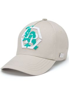 a baseball cap with the letter s on it