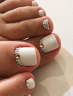 Pedicure Hippie Nails, Gold Nail, Her Nails, Pretty Nail Designs, Pedicure Nail Art