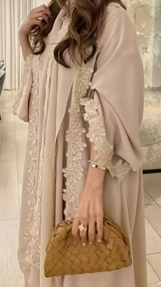 #emarati #bottega #abaya Lace Abaya Designs, Ramadan Outfits Abaya, Dress Packing Ideas, Abayas Designs, Moroccan Abaya, Fancy Abaya, Event Dresses Classy, Lace Abaya, Abaya Aesthetic