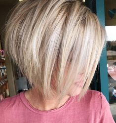 Short Choppy Bobs, Bob Hairstyle Ideas, Cute Bob, Choppy Bob Haircuts, Stacked Bob, Textured Haircut, Stacked Bob Haircut, Bob Hairstyles For Thick