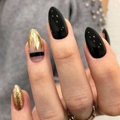 Nagel Tips, Gold Nail, Fake Nails With Glue, Diy Nail Art, Pedicure Nail Art, Manicures Designs, Nail Art Hacks, False Nail, Diy Manicure